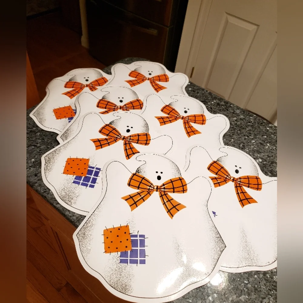 7  Halloween VINYL PLACEMAT - Picture 6 of 6